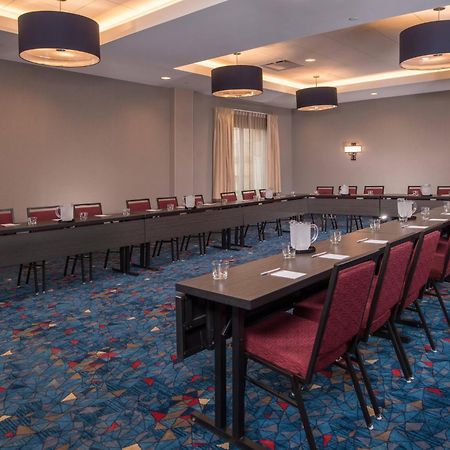 Towneplace Suites By Marriott Altoona Exterior foto