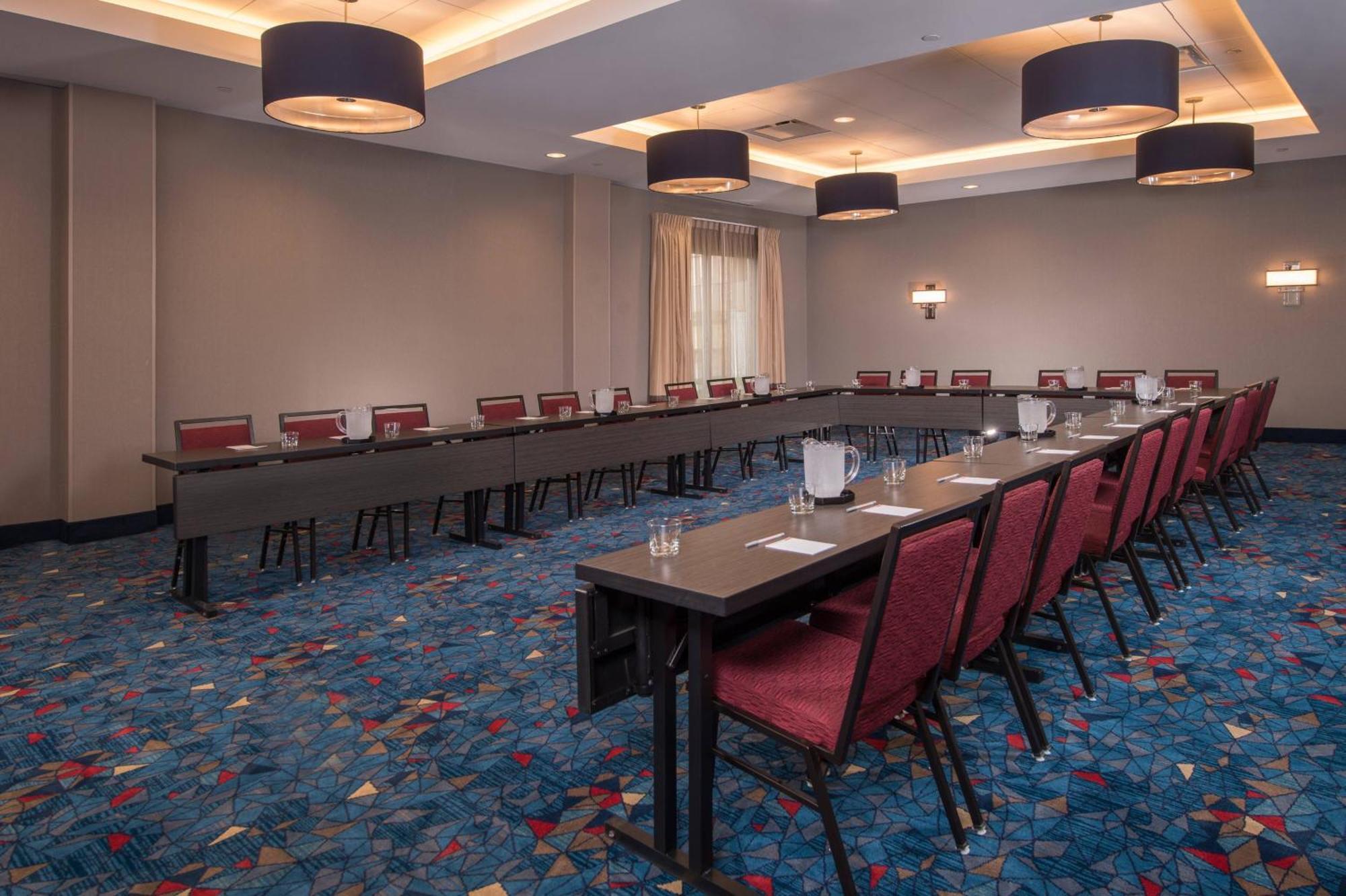 Towneplace Suites By Marriott Altoona Exterior foto