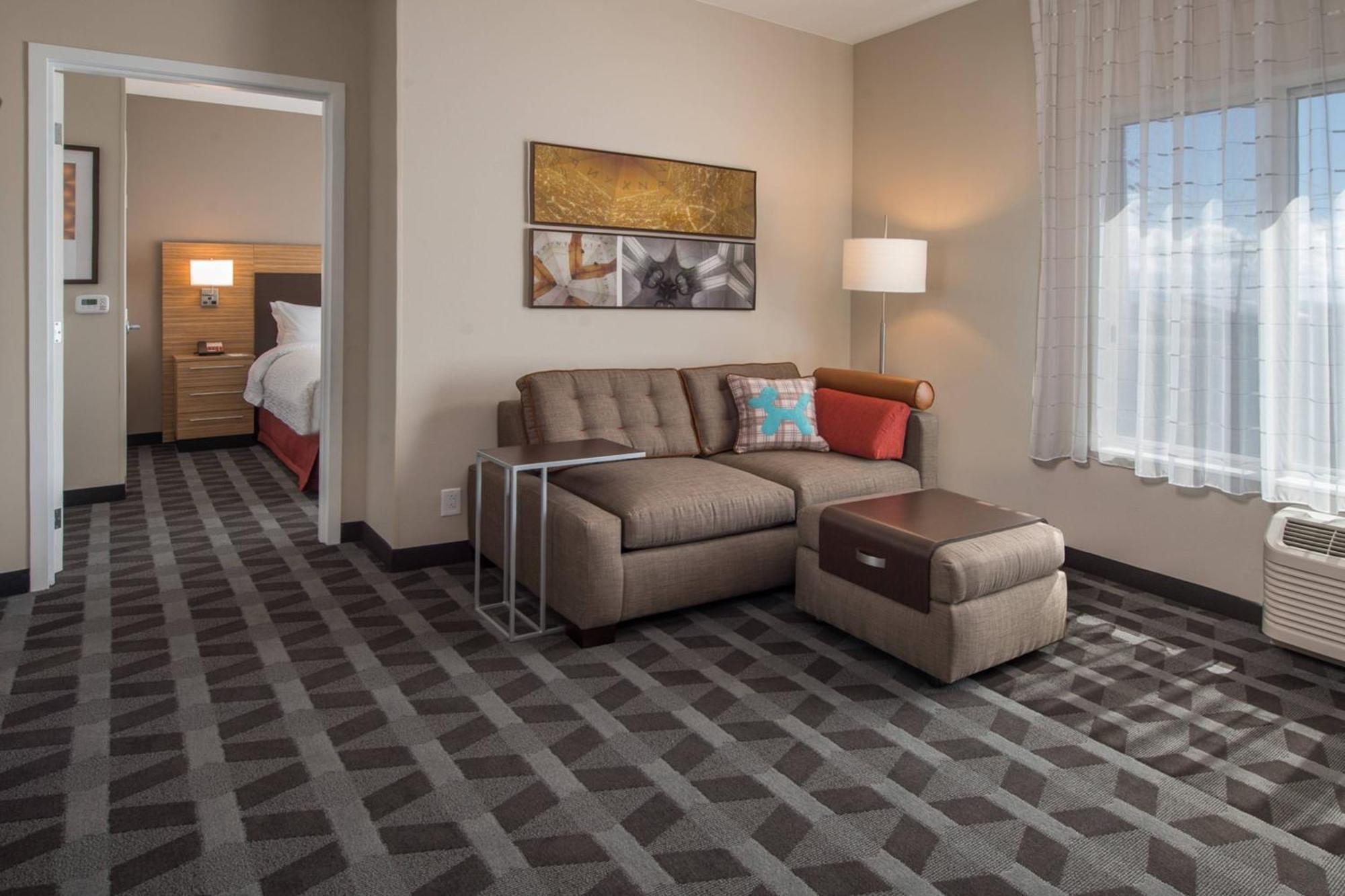Towneplace Suites By Marriott Altoona Exterior foto