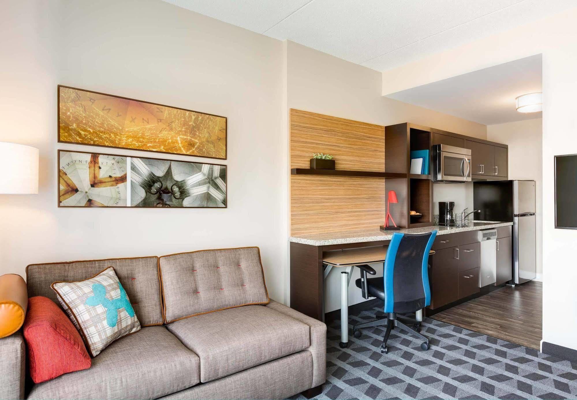 Towneplace Suites By Marriott Altoona Exterior foto